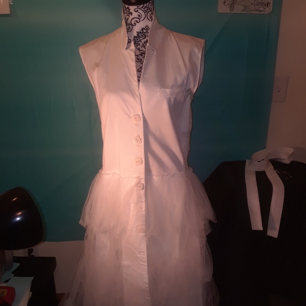 WHITE DRESS